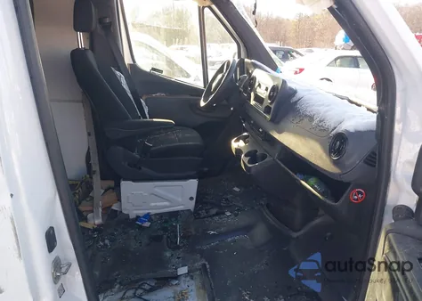 2020 Mercedes-Benz Sprinter 2500 Standard Roof V6 z USA, uszkodzony, nr VIN W1W4EBHY0LT034424